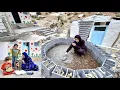 Download Lagu Narges and her children are happy and warmly welcomed by the operator.