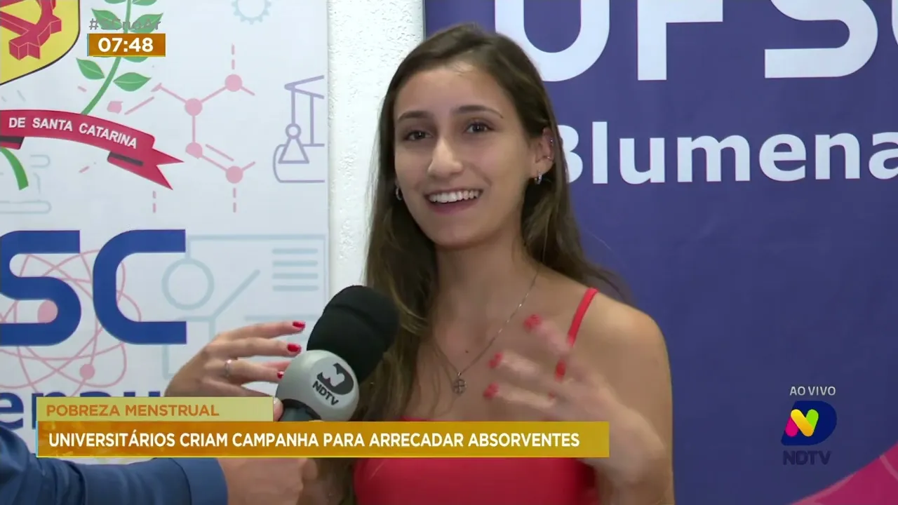 Universitários de Blumenau organizam campanha para arrecadar absorventes às mulheres carentes