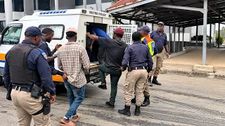 🇿🇦SOUTH AFRICA HOME AFFAIRS TAKES ACTION! Nigerians, Ghanaians & Zimbabweans Face Immigration Checks
