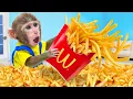 Download Lagu KiKi Monkey perform French Fries Potatoes, Fast Food cooking skill to mukbang | KUDO ANIMAL KIKI
