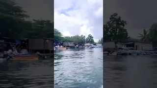 How the locals get to town… 🚤 #sailingfamily #travel #indonesia