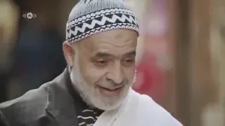 دة انا زاد فى قلبى حنين ودموعى مالية العين طمعان بقالى سنين انى ازور المصطفى مرة 