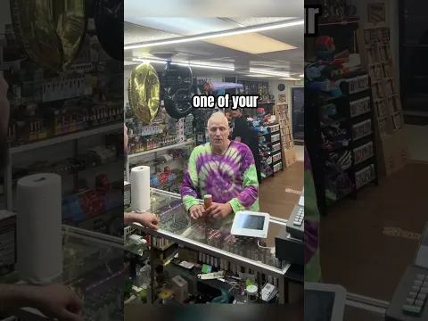 Most Obvious Undercover Cop in History... (@Youngarab)