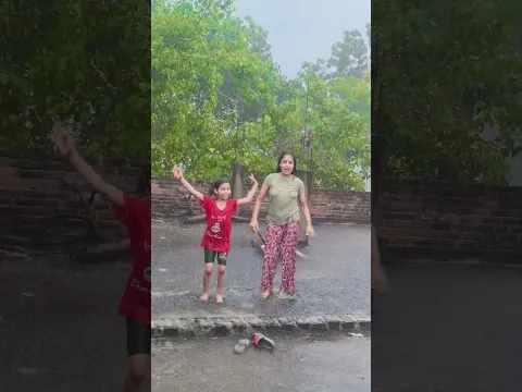 आगे है बरसात शॉर्ट वायरल वीडियो