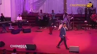 paul clement ft joel lwanga mungu hawezi kukuwacha live cc upanga tanzania