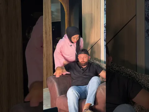 ‏الله يسامحك ‫يا Siri #اكسبلور