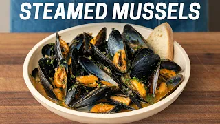 Perfectly Tender Mussels In Garlicky Wine Broth