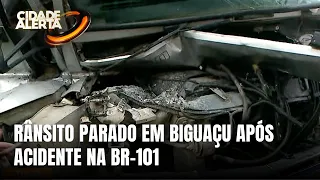 BR-101 em SC permanece interditada após acidente envolvendo veículos de carga