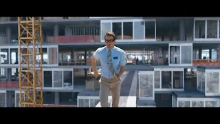 Guy Chase Scene Free Guy