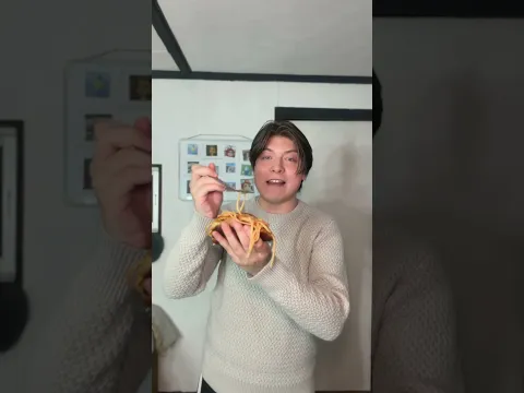 Probando los tacos de Espagueti de icarly #humor #tacos #espaguetis #comedia