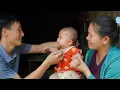 Download Lagu Sweet moment: Baby Na receives a gift, Ly Ly Ly receives joy