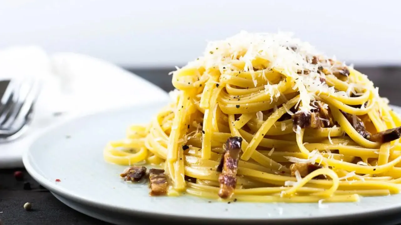 The link to the recipe: http://www.privatkoch-hamburg.de/2016/12/29/spaghetti-carbonara-einfach-und-. 