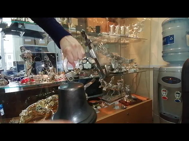 Видео-обзор Сувенирная рында  на кронштейне-якоре, корабельный колокол, d 18 см, цвет антик