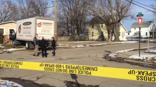Man s death in Flint being investigated as a homicide