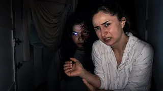Elle m’a mordu.