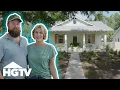 Download Lagu Ben and Erin TRANSFORM Fixer-Upper Into Hemingway-Inspired Dream Home | Home Town