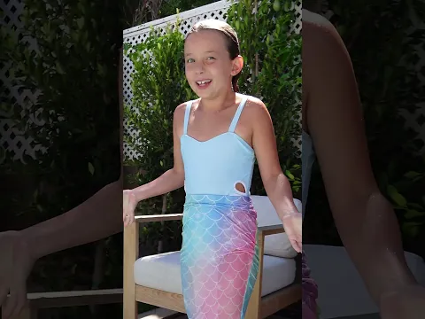 This is how mermaids get in water! 💦