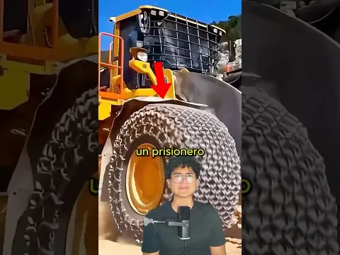 ¿Por qué este camión usa una "armadura" de cadenas en sus llantas? 😳🚜