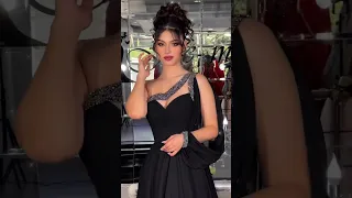 فساتين سهرة للمناسبات والحفلات باللون الأسود 