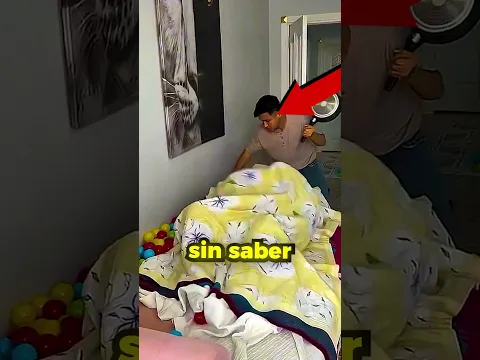 HABIA UN MONSTRUO ESCONDIDO EN SU CAMA!