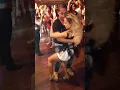Download Lagu Lucas e Kethlin dançando O que acontece na balada