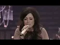 Kari Jobe Carnes - I Am Not Alone (Live)