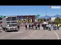 Transportistas y productores agricolas bloquean por segundo dia la garita Mariposa en Nogales