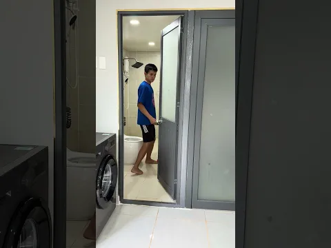 LNF - Nhà vệ sinh tự động || Automatic toilets 🚽 #shorts