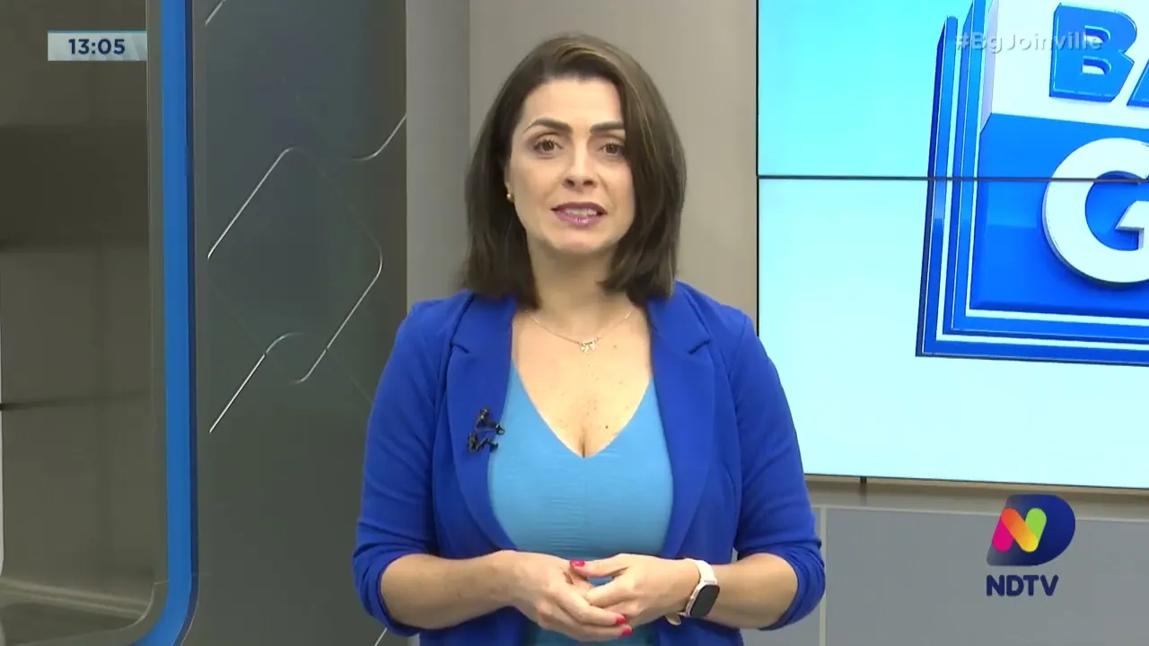 Começa obra de demolição do prédio verde