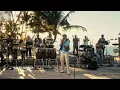 Juan Luis Guerra 4.40 - No Vale la Pena (Live) (Video Oficial)