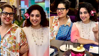 நடிகை மீனா தோழிகளிடம் தன் 50வது பிறந்தநாளை கொண்டாடினார்💖Actress Meena 50th Birthday 