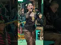 Download Lagu Suaranya trenyuh nang ati, sinden terbaru dari Campursari Mayangkara Niken Salindry masih SMA