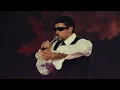 ‘Yonaguni’ de Bad Bunny en vivo y EN JAPÓN. Emociona escuchar a toda la gente cantando 🥹