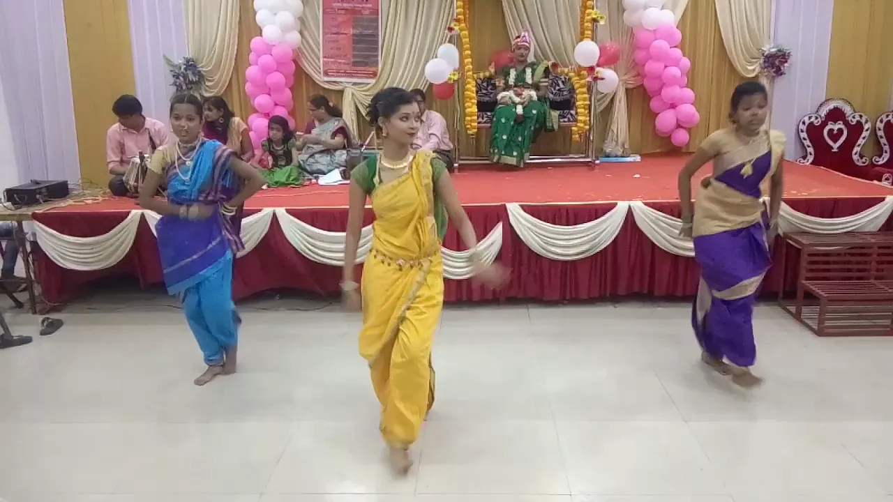 Uncha Mazha Zhoka.. Dance performance