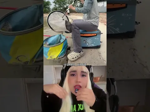OLHA COMO ELA PESCA  #humor #shorts
