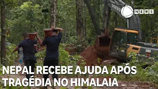 Nepal recebe ajuda internacional após tragédia no Himalaia