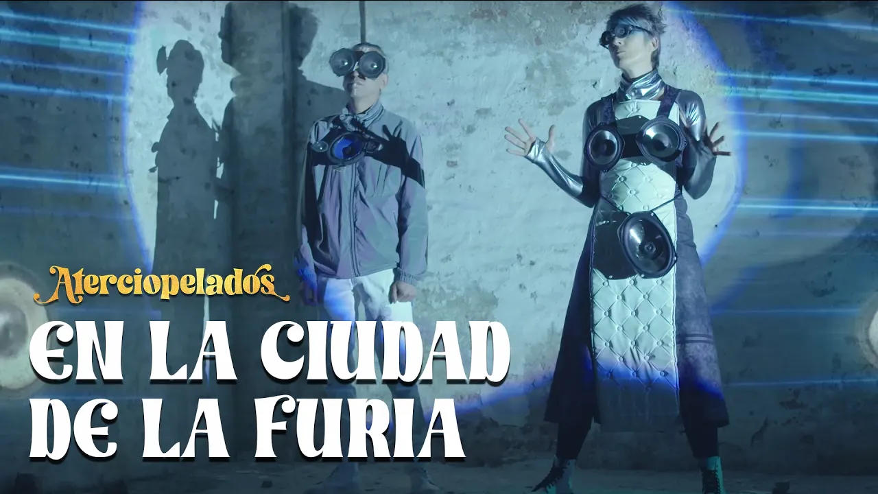 Aterciopelados - En La Ciudad De La Furia (Video Oficial) Aterciopelados - En La Ciudad De La Furia (Video Oficial)
