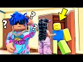 Download Lagu WE HIDE A DEAD BODY IN ROBLOX!