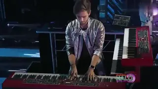 zedd featuring alessia cara hailee steinfeld and daya stay the night