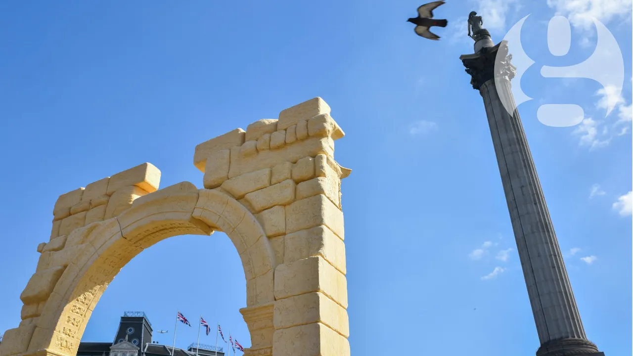 Palmyra's Arch of Triumph replica erected in central London