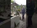 Download Lagu mbak ami sedang menimba air pake pompa jadul...