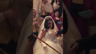 لما مراتك يوم دخلتكو تضيع مستقبلك هربانة منها 