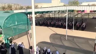 بنات مدرسة الخنساء في صور 