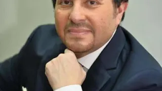 هاني شاكر بتحبيه دندنها