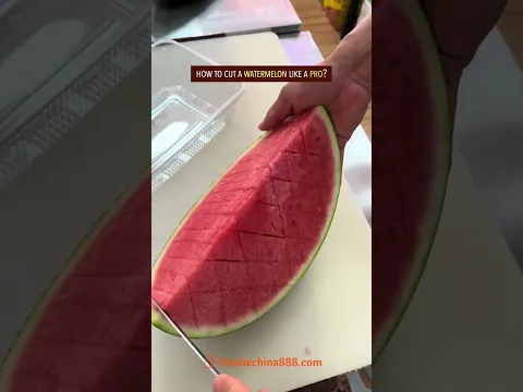 HOW TO CUT A WATERMELON LIKE A PRO? #pov #asmr #fruitcutting #watermelon #lifehacks