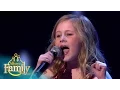 Download Lagu 8-jarige Tyra ontroert de jury | We Are Family 2015 | SBS6