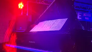 هذه الموهبة الروحانية ت ف ع ل فيك الآن لكن بشرط بسيط و لا ت خ ف لم تفقد عقلك بعد 