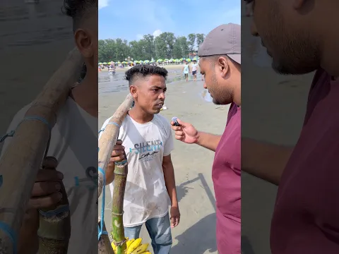 কলা বিক্রেতার মানবতা দেখে অবাক হলাম।
