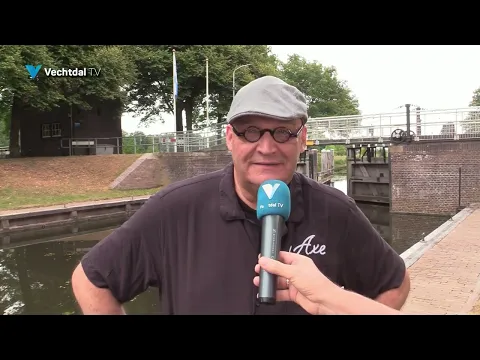 Dirigent Bert Koster en de Stuwzangers
