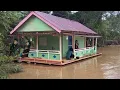 Download Lagu Hujan deras saat tidur di rumah apung// tidur nyenyak bersama keluarga.